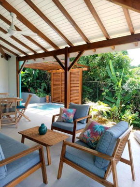 Le Colibri d'Acomat - Gîte avec piscine privée
